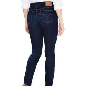 NWT Levi’s 711 Skinny - Dark Wash